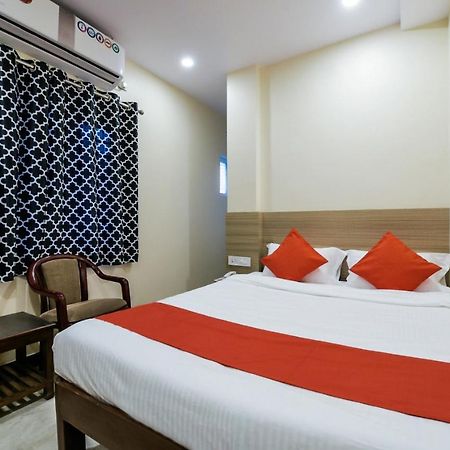 The Elite Inn Visakhapatnam Exterior photo