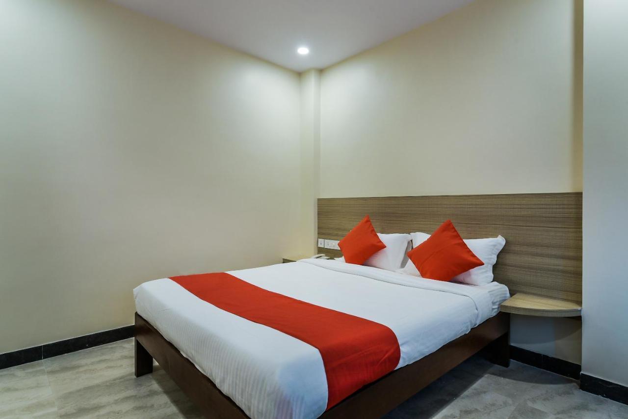 The Elite Inn Visakhapatnam Exterior photo