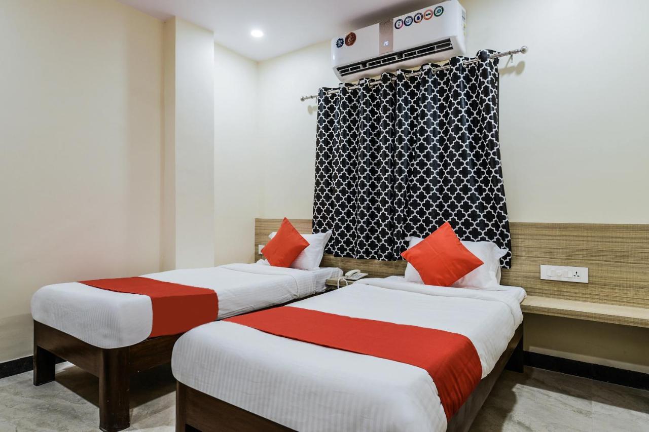 The Elite Inn Visakhapatnam Exterior photo