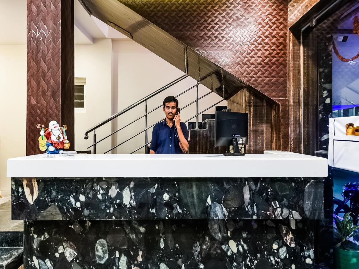 The Elite Inn Visakhapatnam Exterior photo